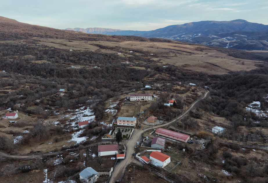 Ильхам Алиев ознакомился с работами в селе Чапар Агдеринского района 1 Ильхам Алиев ознакомился с работами в селе Чапар Агдеринского района