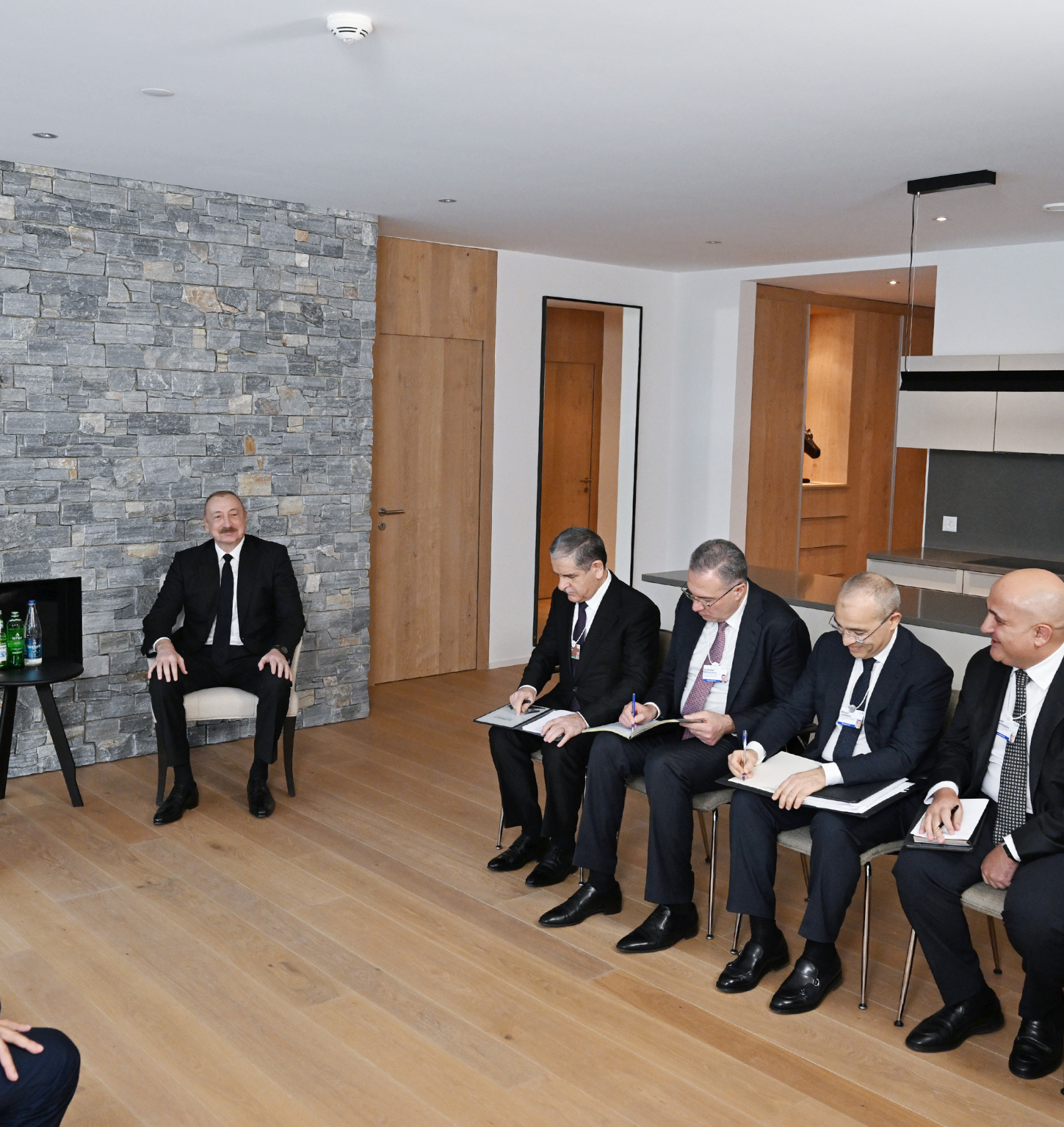 Ильхам Алиев проводит встречи в Давосе