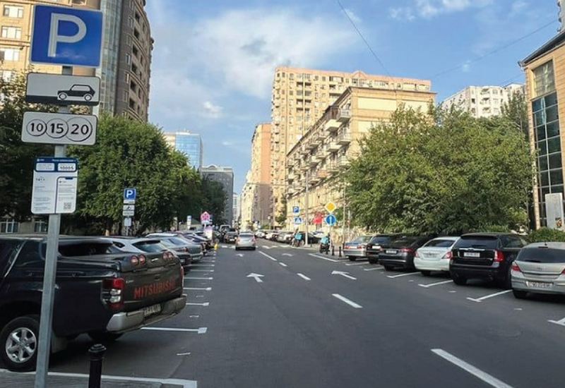 В Баку появились новые платные парковочные зоны