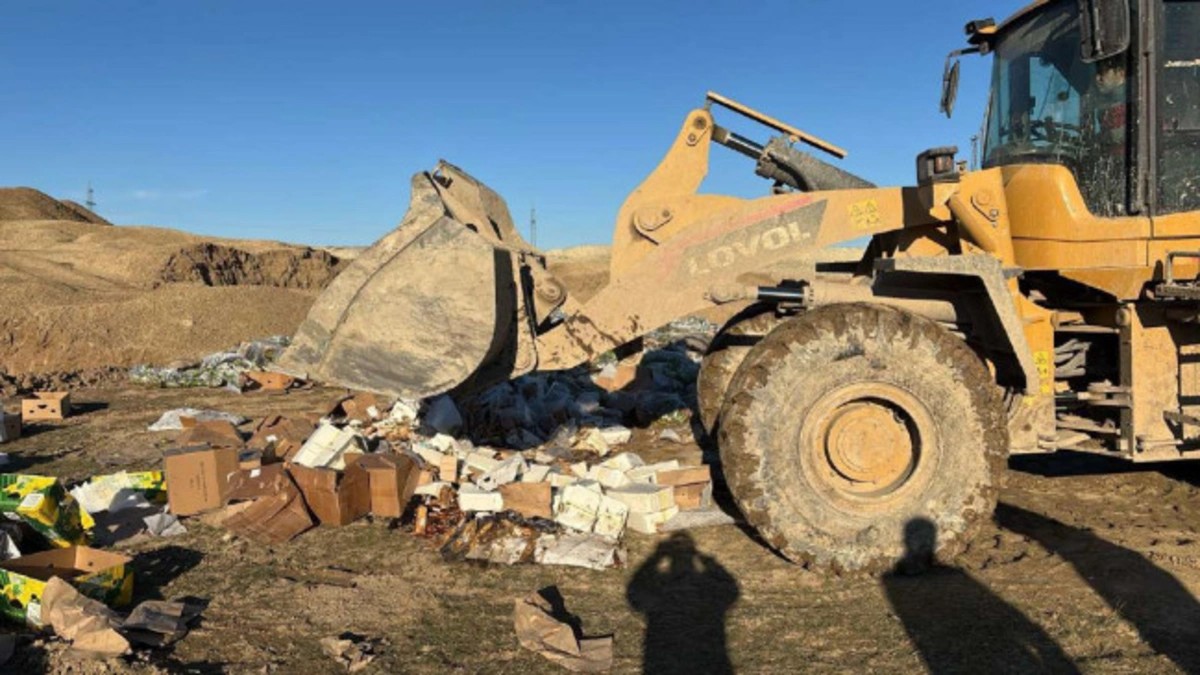 В Азербайджане уничтожили узбекские продукты 2 В Азербайджане уничтожили узбекские продукты