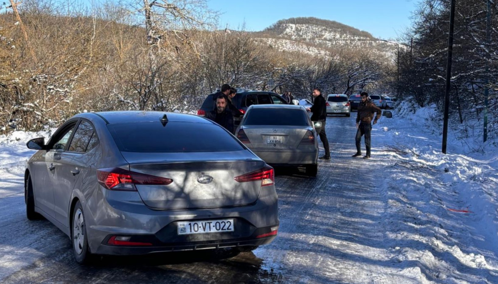 Трасса Баку–Шамахы–Евлах встала из-за гололеда 4 Трасса Баку–Шамахы–Евлах встала из-за гололеда