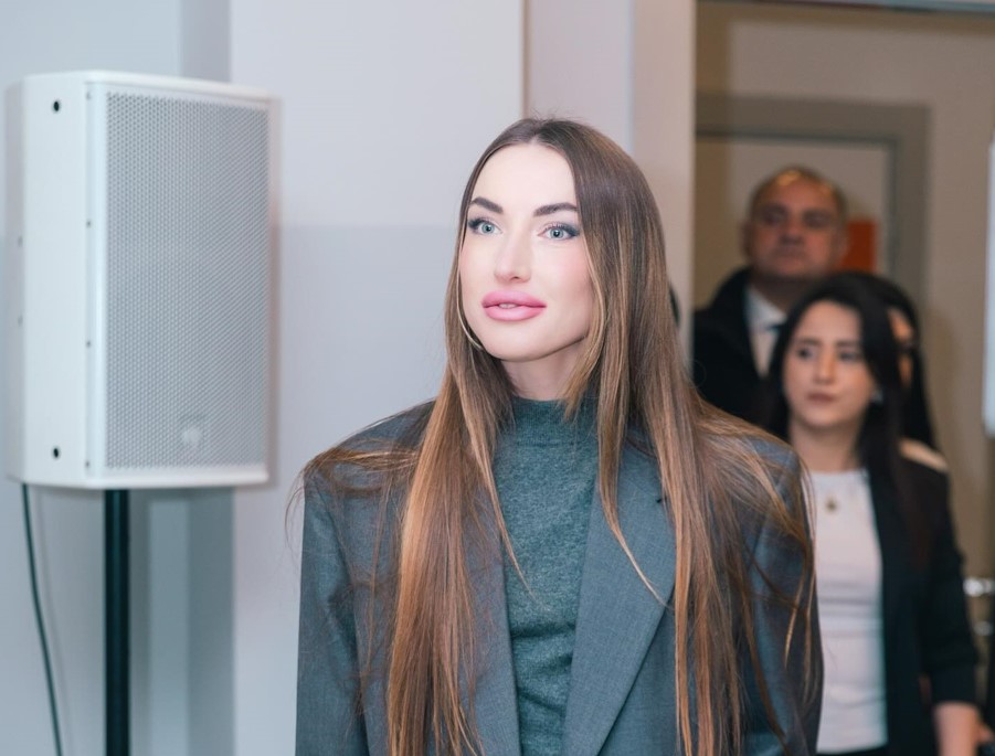 Алёна Алиева поддержала детей с аутизмом