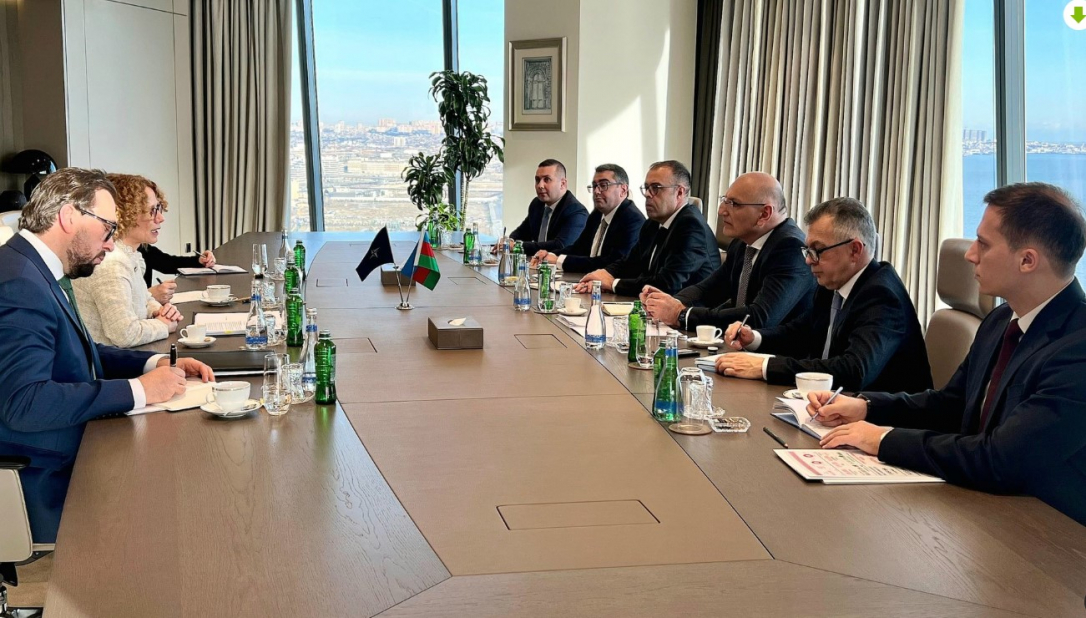 Амирбеков и Шекеринская провели встречу по вопросам сотрудничества Азербайджана с НАТО