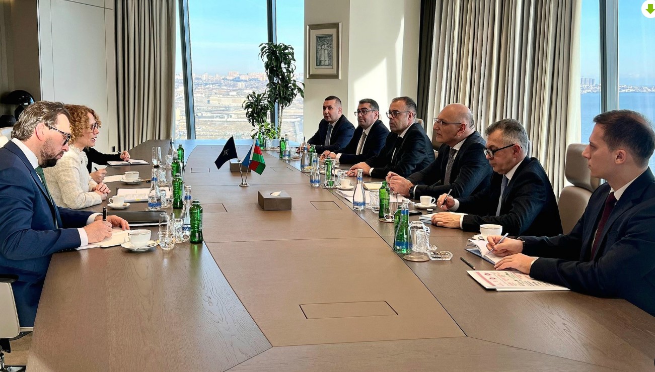 Амирбеков и Шекеринская провели встречу по вопросам сотрудничества Азербайджана с НАТО