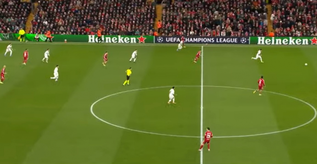 "Карабах" проигрывает "Ливерпулю"