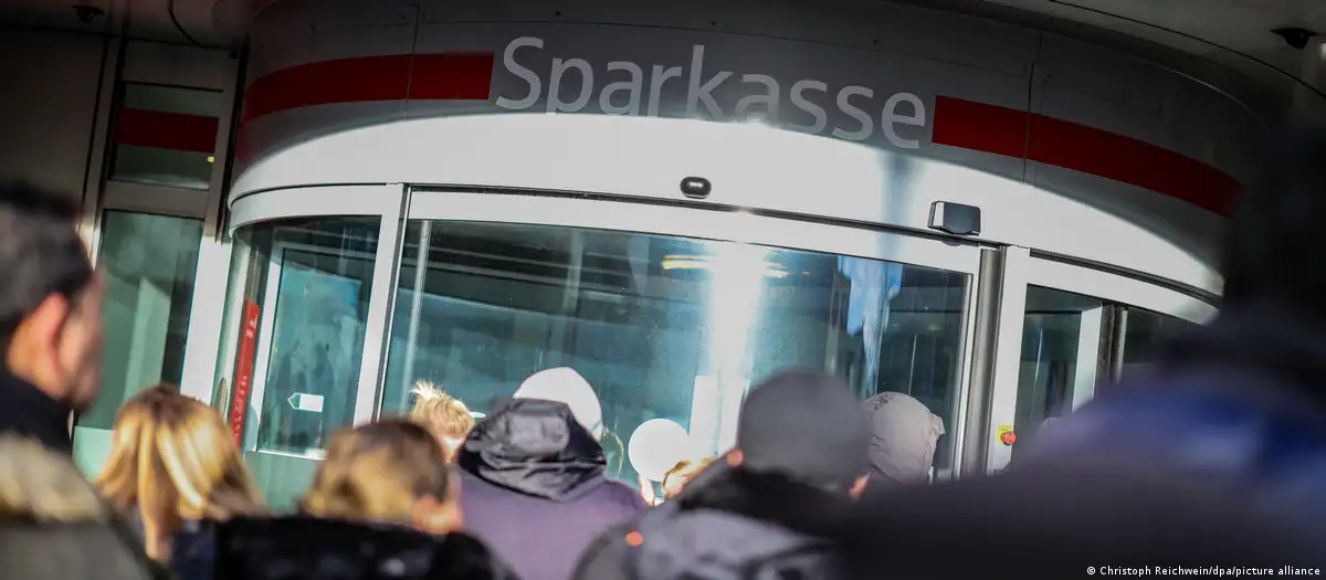 В банке Sparkasse в Гельзенкирхене преступники похитили больше 100 миллионов евро
