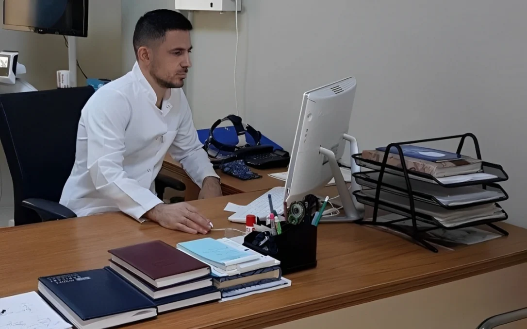 Известный пластический хирург вышел на свободу