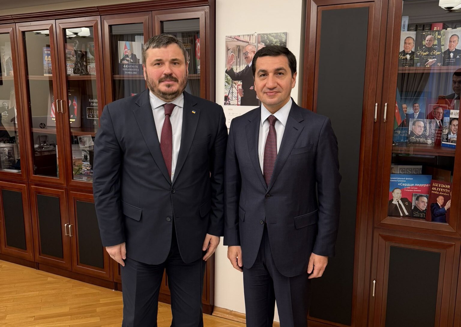 Хикмет Гаджиев встретился с послом Украины в Азербайджане 2 Хикмет Гаджиев встретился с послом Украины в Азербайджане