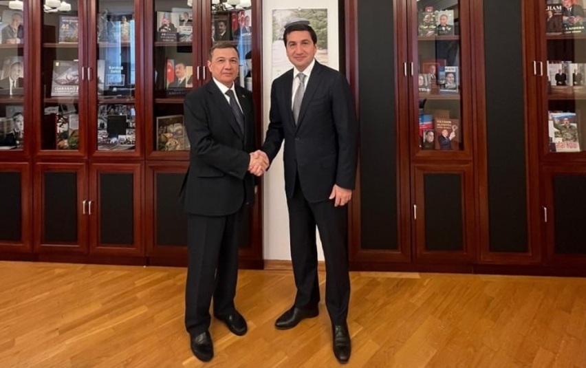 Хикмет Гаджиев обсудил стратегическое сотрудничество с послом Туркменистана
