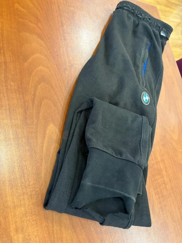 В Баку мать принесла в изолятор сыну штаны с наркотиками