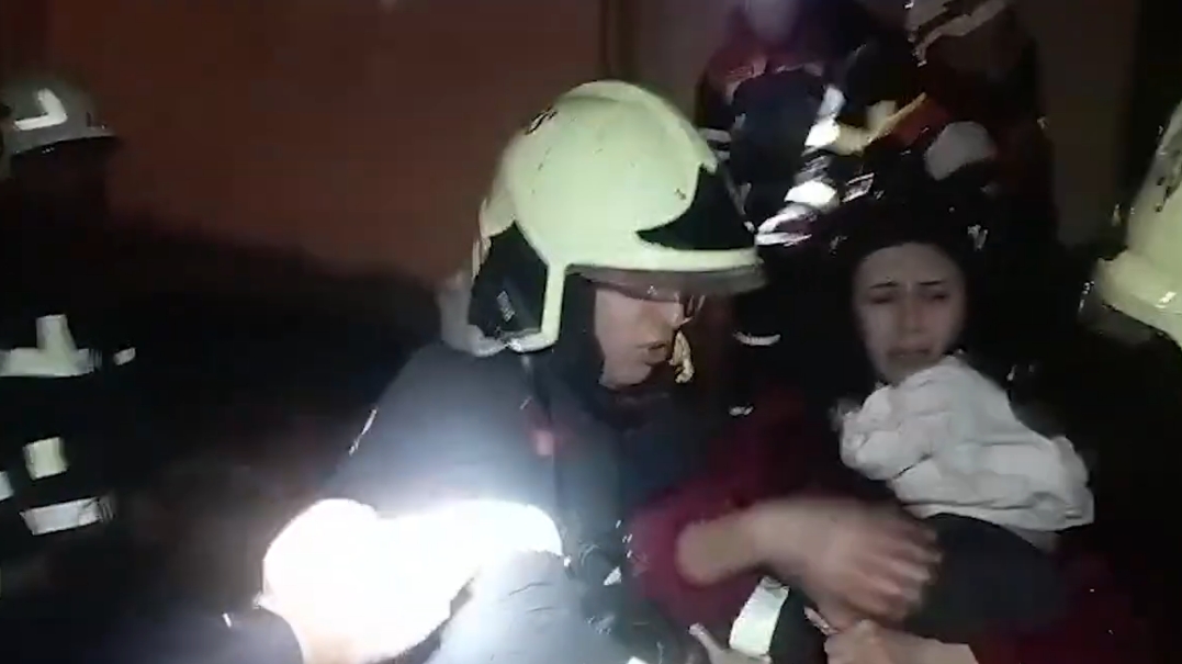 Во время пожара в жилом доме в Масазыре эвакуировали 25 жильцов