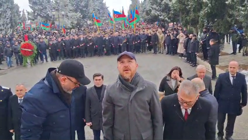 Билал Эрдоган посетил Аллею шехидов в Гяндже