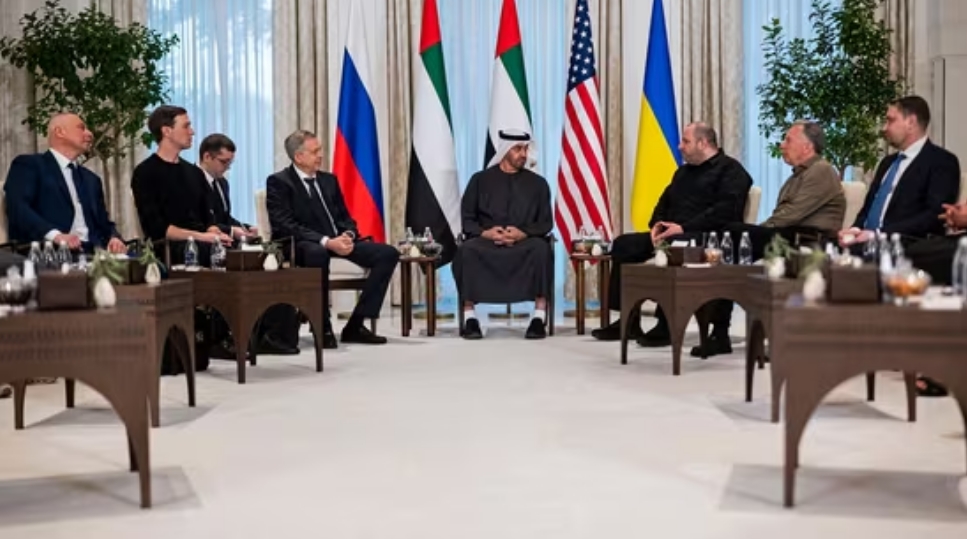 Делегации России, США и Украины продолжат переговоры в Абу-Даби