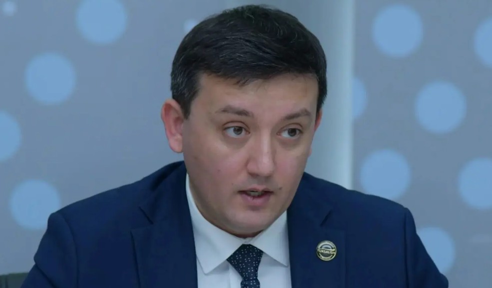 Депутат Узбекистана порекомендовал Соловьёву «поиграть со своим соловьём»