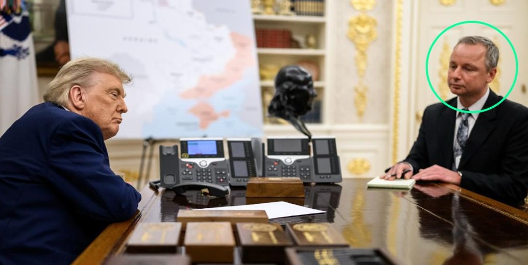 Трамп отправил своего переводчика на переговоры Путина и Уиткоффа в Кремле 3 Трамп отправил своего переводчика на переговоры Путина и Уиткоффа в Кремле