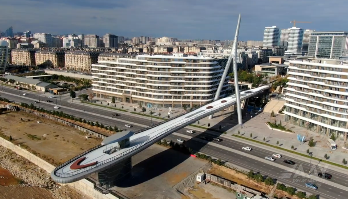 Госагентство рассказало об уникальности нового пешеходного моста в Баку