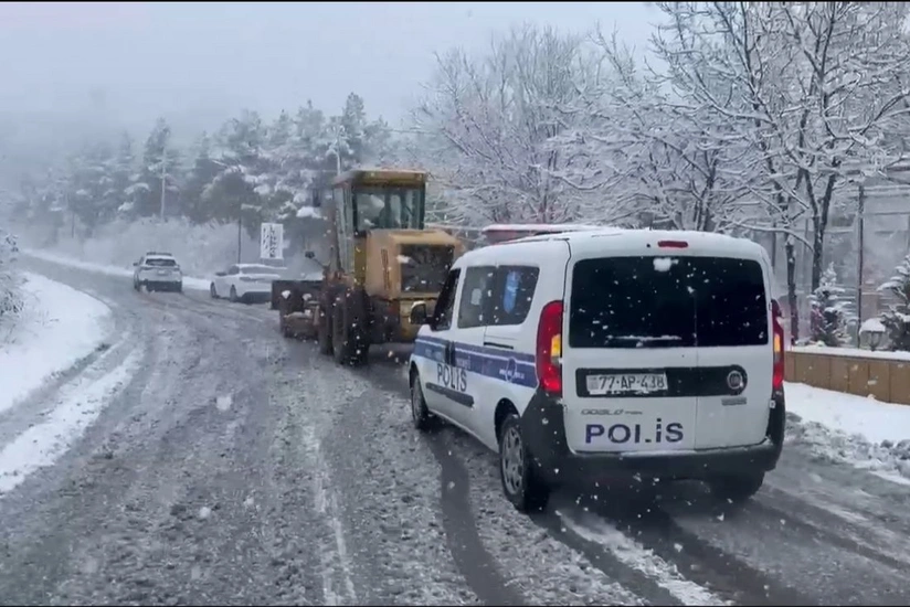 На Агсуинском перевале гололед, полиция работает в усиленном режиме