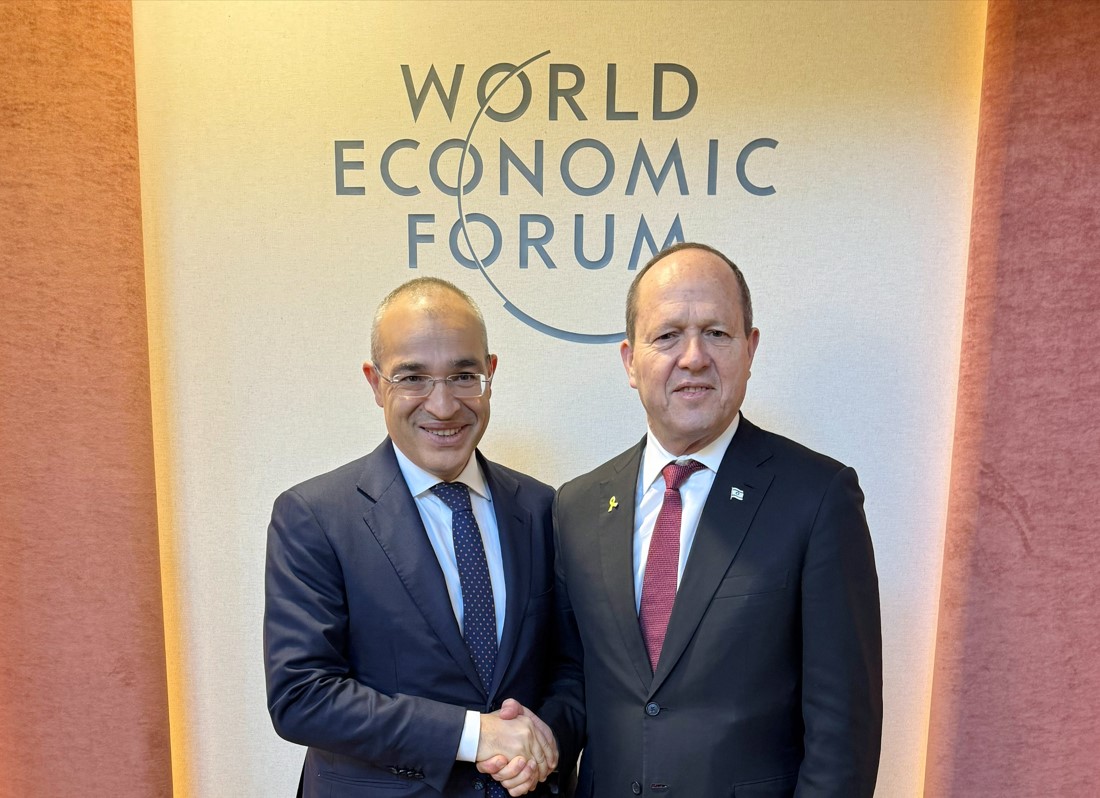 Азербайджан и Израиль обсудили в Давосе деловое партнерство и энергетику