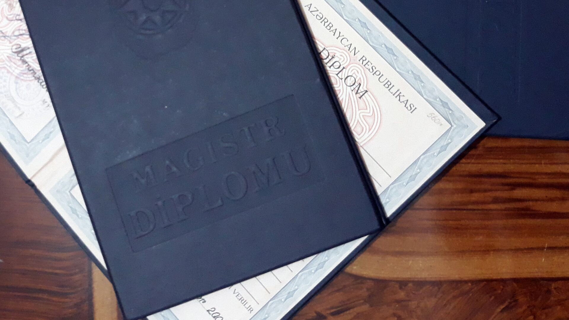 В Азербайджане начнут выдавать электронные дипломы 2 В Азербайджане начнут выдавать электронные дипломы