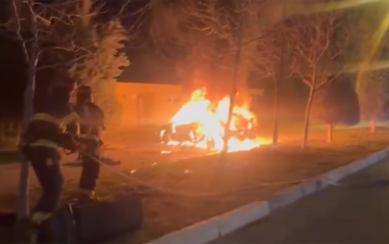 В Сумгайыте Prius загорелся после ДТП