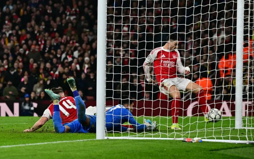 "Кайрат" проиграл "Арсеналу" 3 "Кайрат" проиграл "Арсеналу"