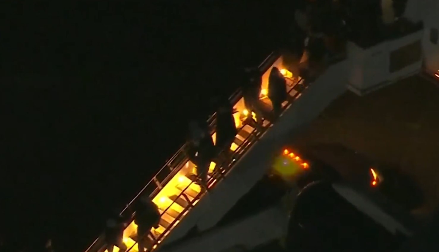 Самолет, вертолет, автомобиль, конвой: детали этапирования Мадуро 2 Самолет, вертолет, автомобиль, конвой: детали этапирования Мадуро