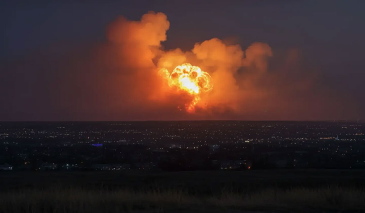 ВСУ ударили по российскому порту: горят резервуары, есть жертвы