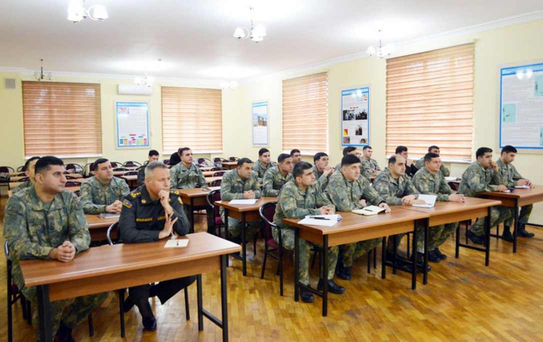 Азербайджанские военные продолжают обучение стандартам НАТО