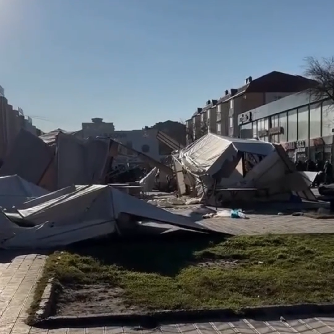 В Сумгайыте снесли рынок 2 В Сумгайыте снесли рынок