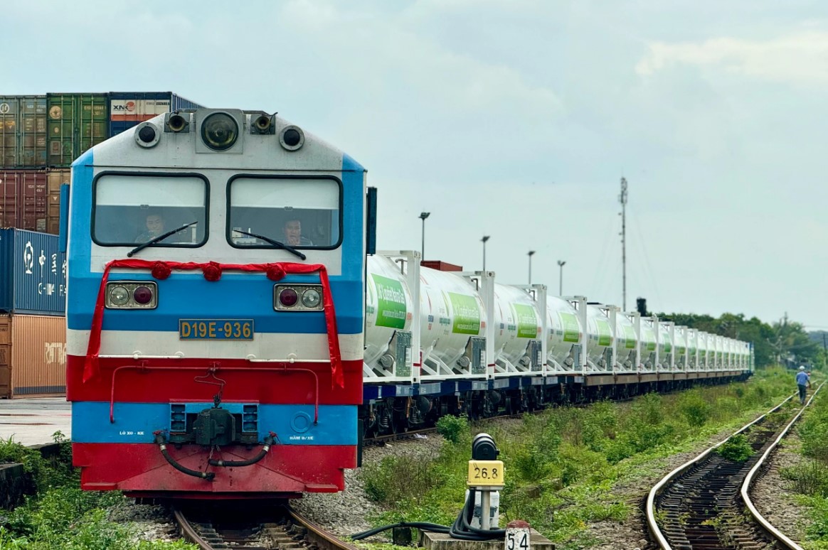 Из Азербайджана в Армению последует груз СПГ и битума