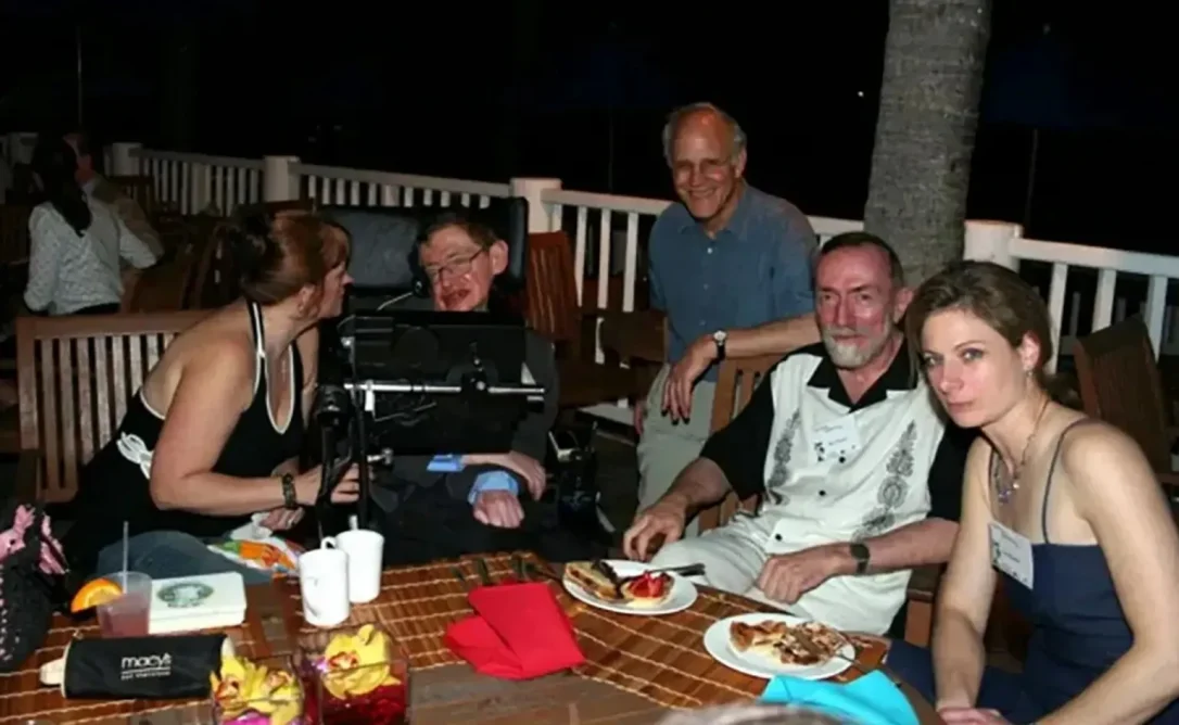 Что связывало Хокинга и Эпштейна?