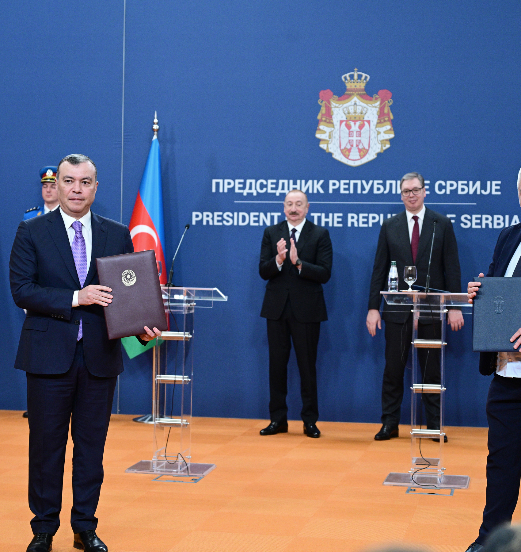 Алиев встретился с Вучичем, состоялся обмен документами между странами