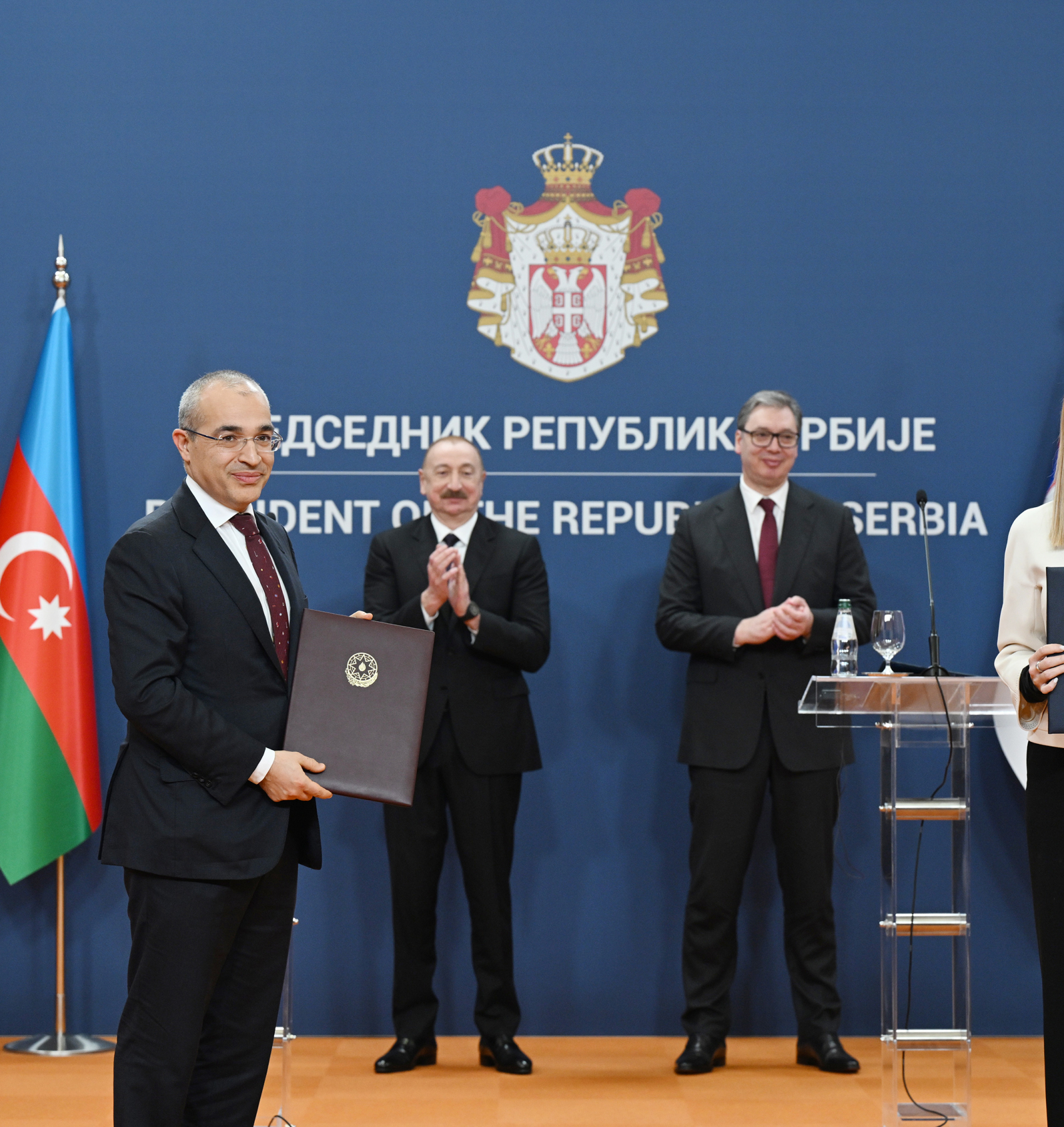 Алиев встретился с Вучичем, состоялся обмен документами между странами