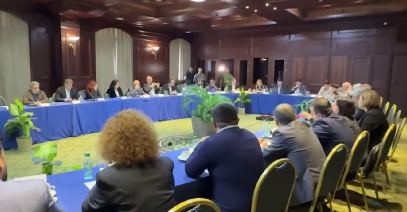 В Армении стартовал «Мост мира» с участием азербайджанских делегатов