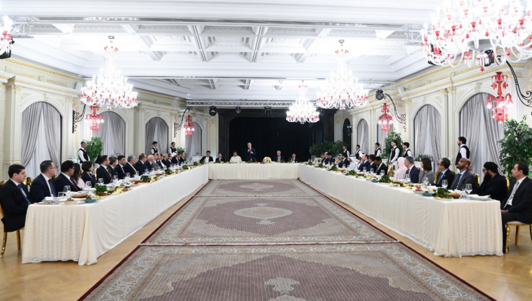 Ифтар объединил в Баку дипломатов из мусульманских стран