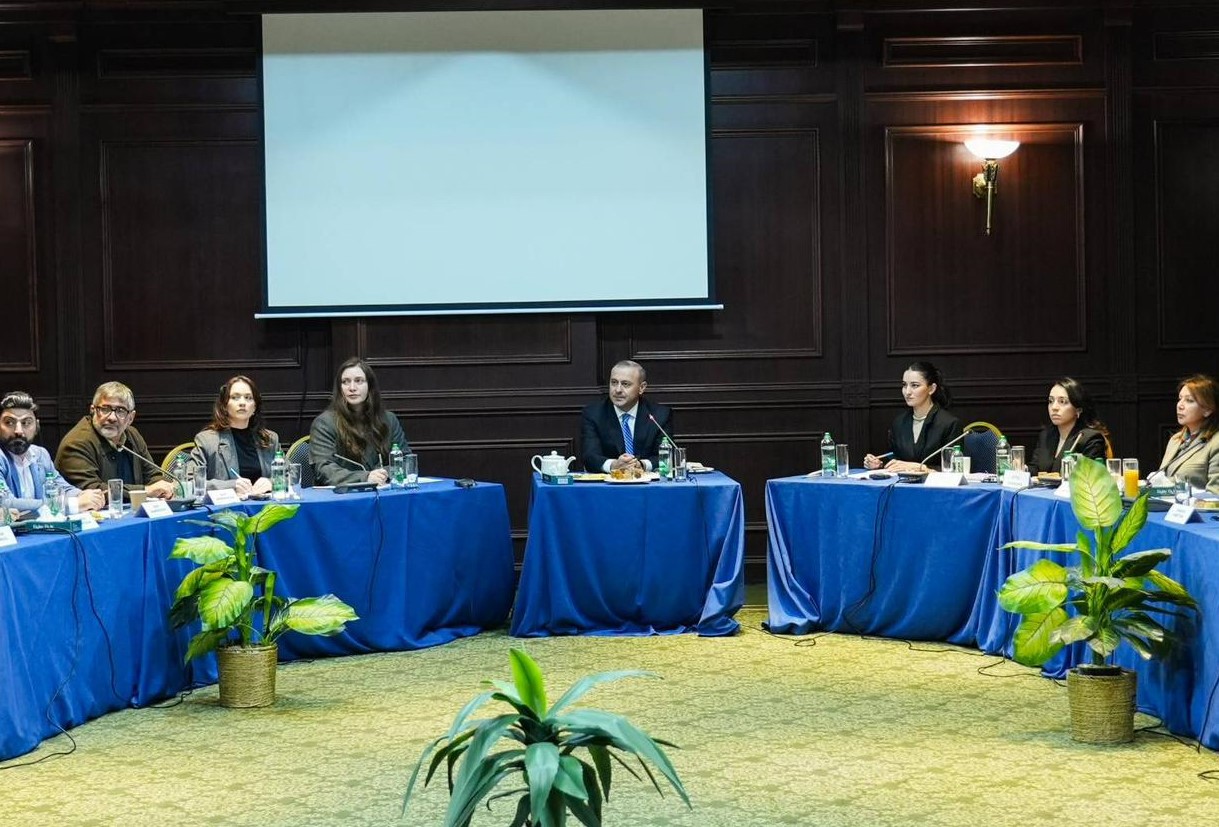 Обнародовано заявление по итогам "круглого стола" с участием представителей Азербайджана и Армении