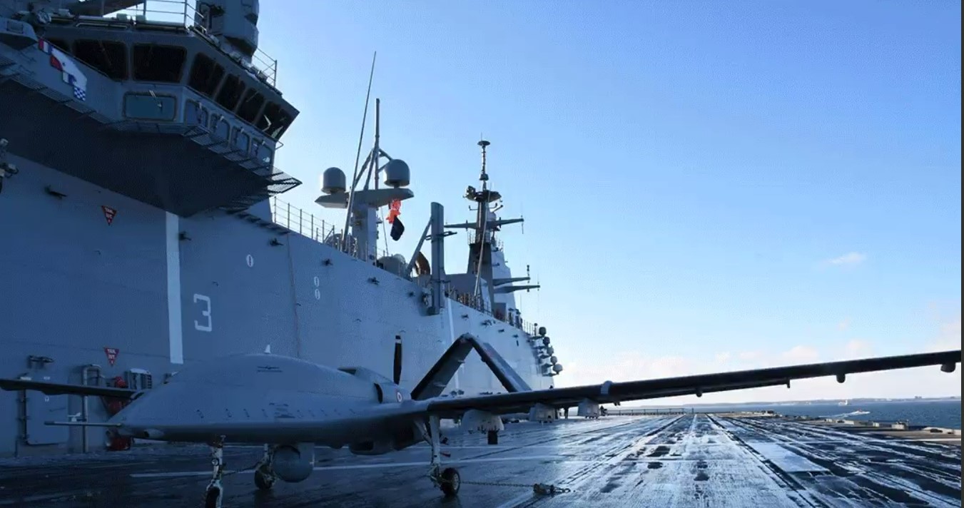 Bayraktar TB3 уверенно сработал с палубы TCG Anadolu