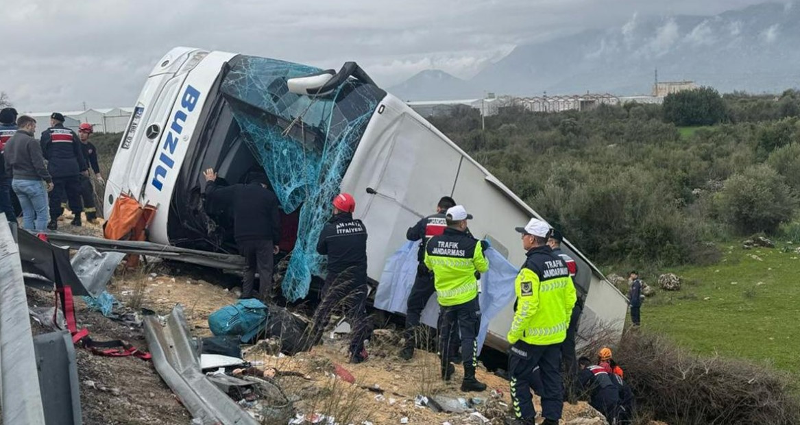 Трагическое ДТП в Турции: 8 погибших, десятки пострадавших. 18+