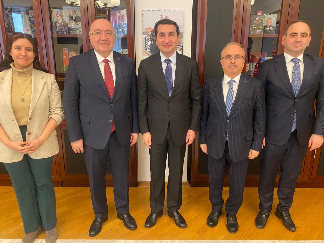 Гаджиев и Самсар встретились в Баку и обсудили региональные вопросы