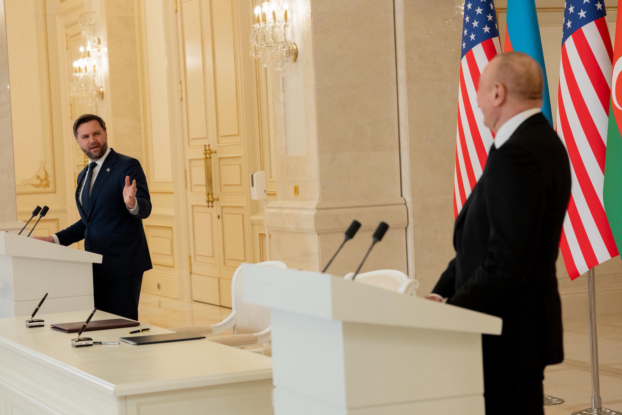 Вэнс признал ошибки Байдена и заявил о перезагрузке отношений с Баку