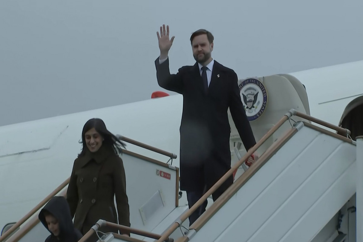 Вэнс прибыл в Баку