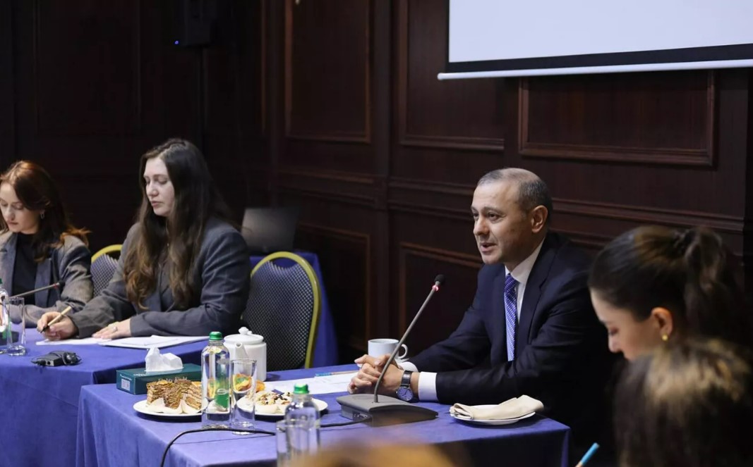 Армен Григорян приветствовал визит азербайджанских представителей