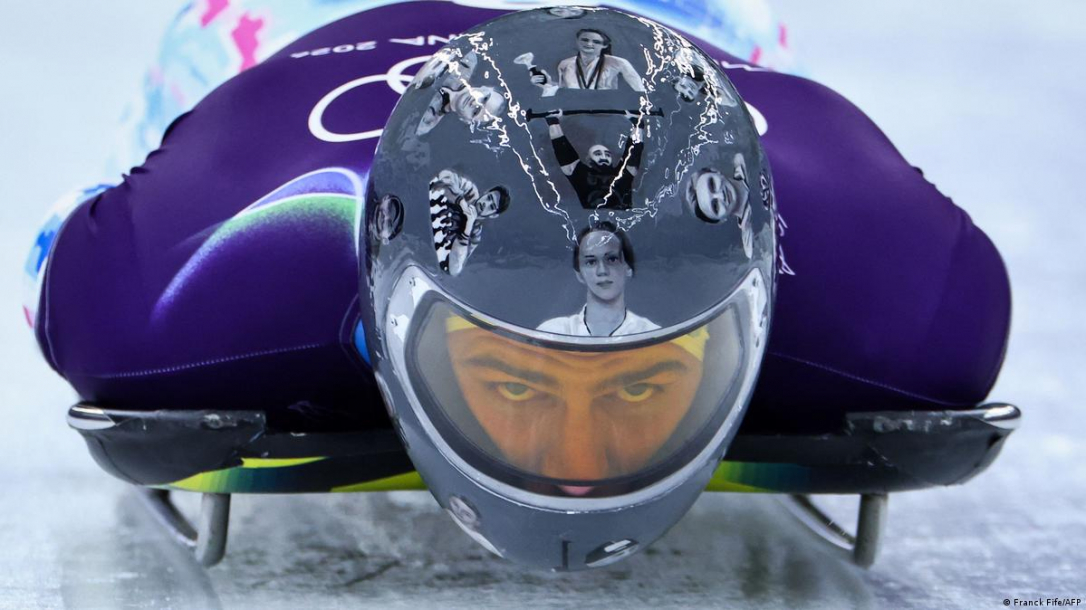 МОК дисквалифицировал украинского скелетониста из-за шлема на Олимпиаде-2026