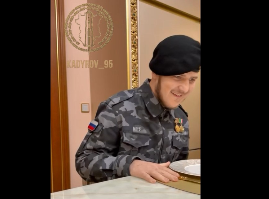 Кадыров опубликовал видео с "воскресшим" сыном
