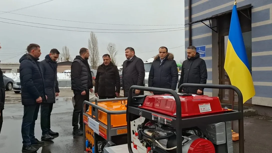 Азербайджан передал Ирпеню энергетическое оборудование в рамках гумпомощи