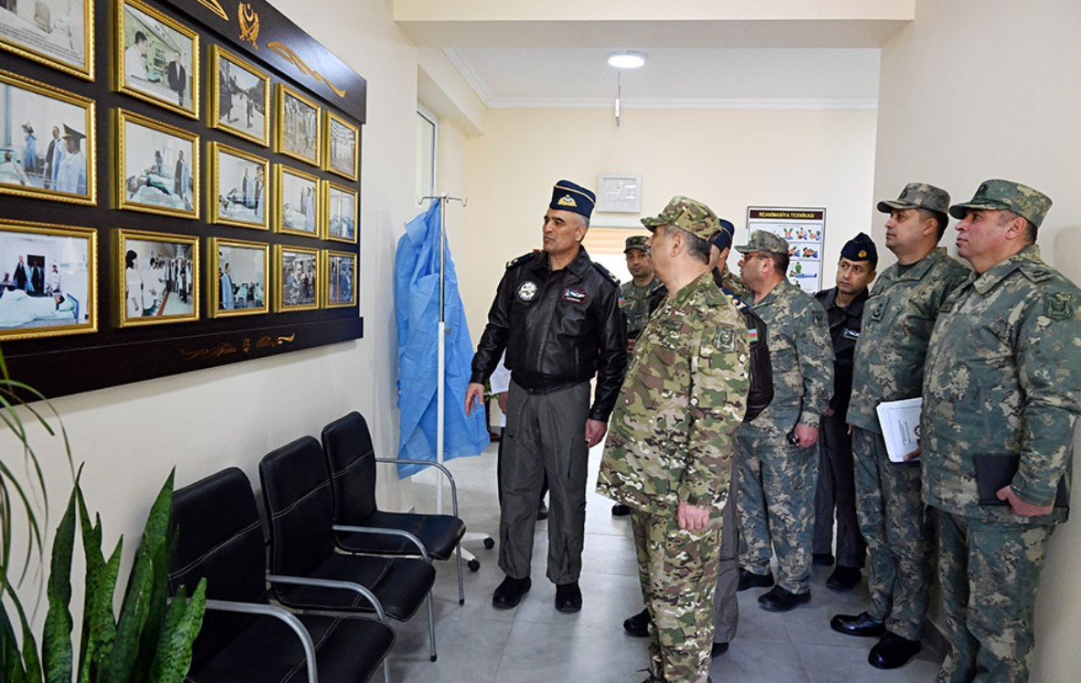 Закир Гасанов проинспектировал подразделения ВВС