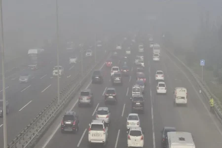 В Баку приняты меры из-за тумана, дорожная полиция обратилась к водителям и пешеходам