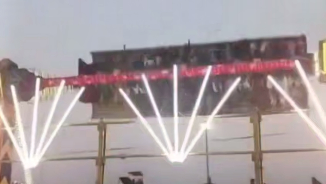 В Индии рухнул аттракцион, есть погибший и пострадавшие