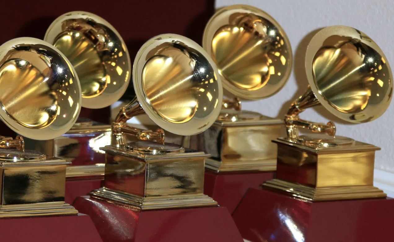 Bad Bunny и Кендрик Ламар стали главными триумфаторами «Грэмми» 2 Bad Bunny и Кендрик Ламар стали главными триумфаторами «Грэмми»