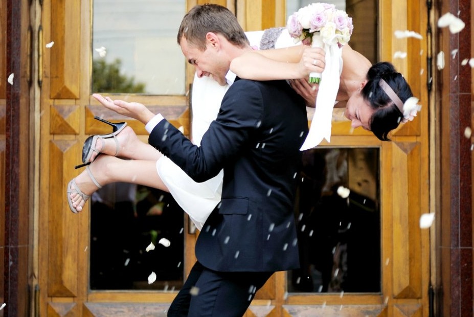 В Украине хотят снизить возраст брака для девушек до 14 лет